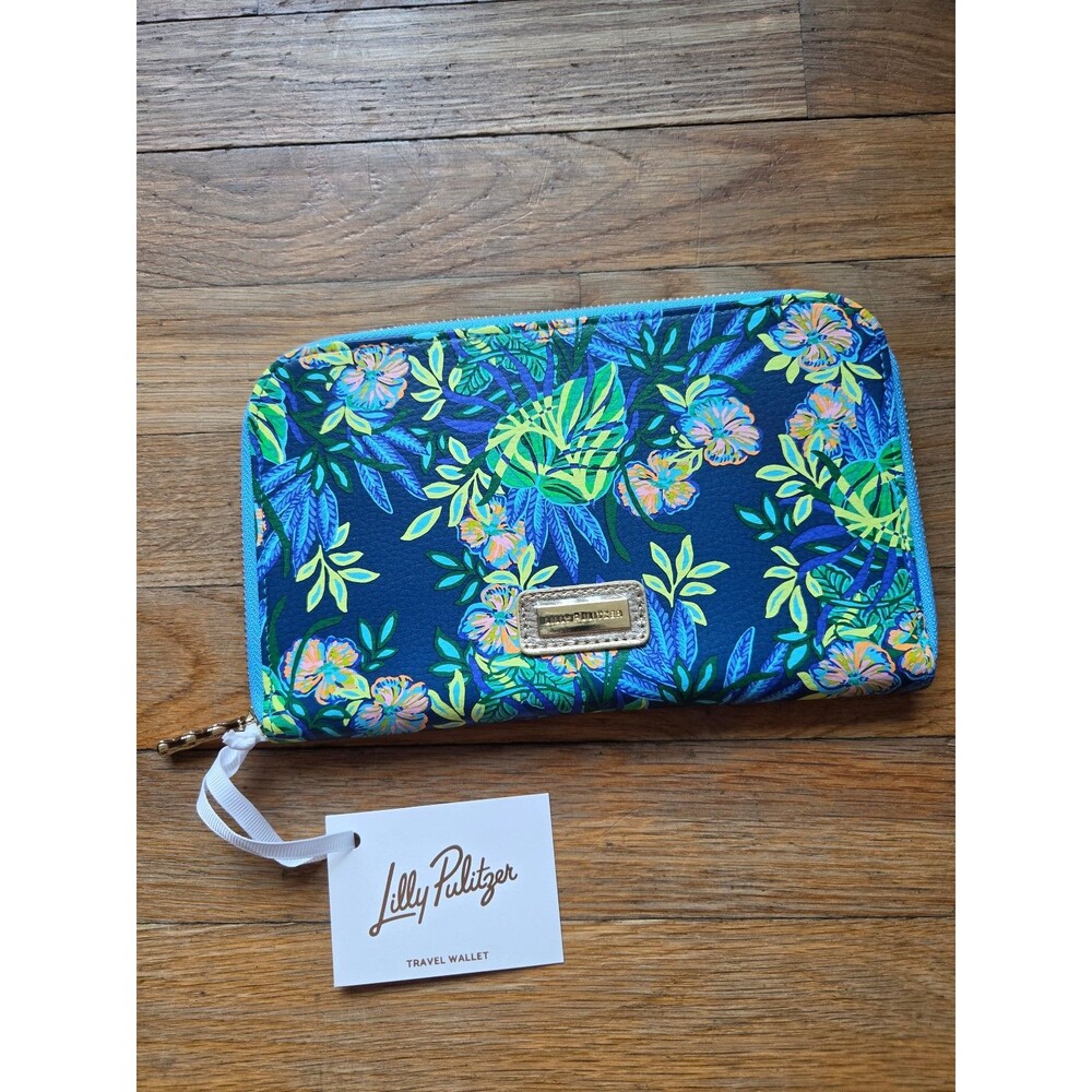 Lilly Pulitzer Blue Floral travel wallet passport NWT